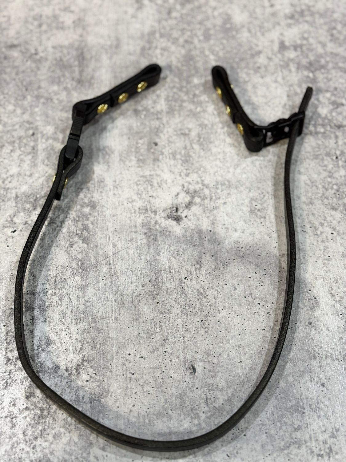 WCLPHENBRASS- Phenix TL-2 Leather Chinstrap With Chicago Screws And Quick Release Buckle