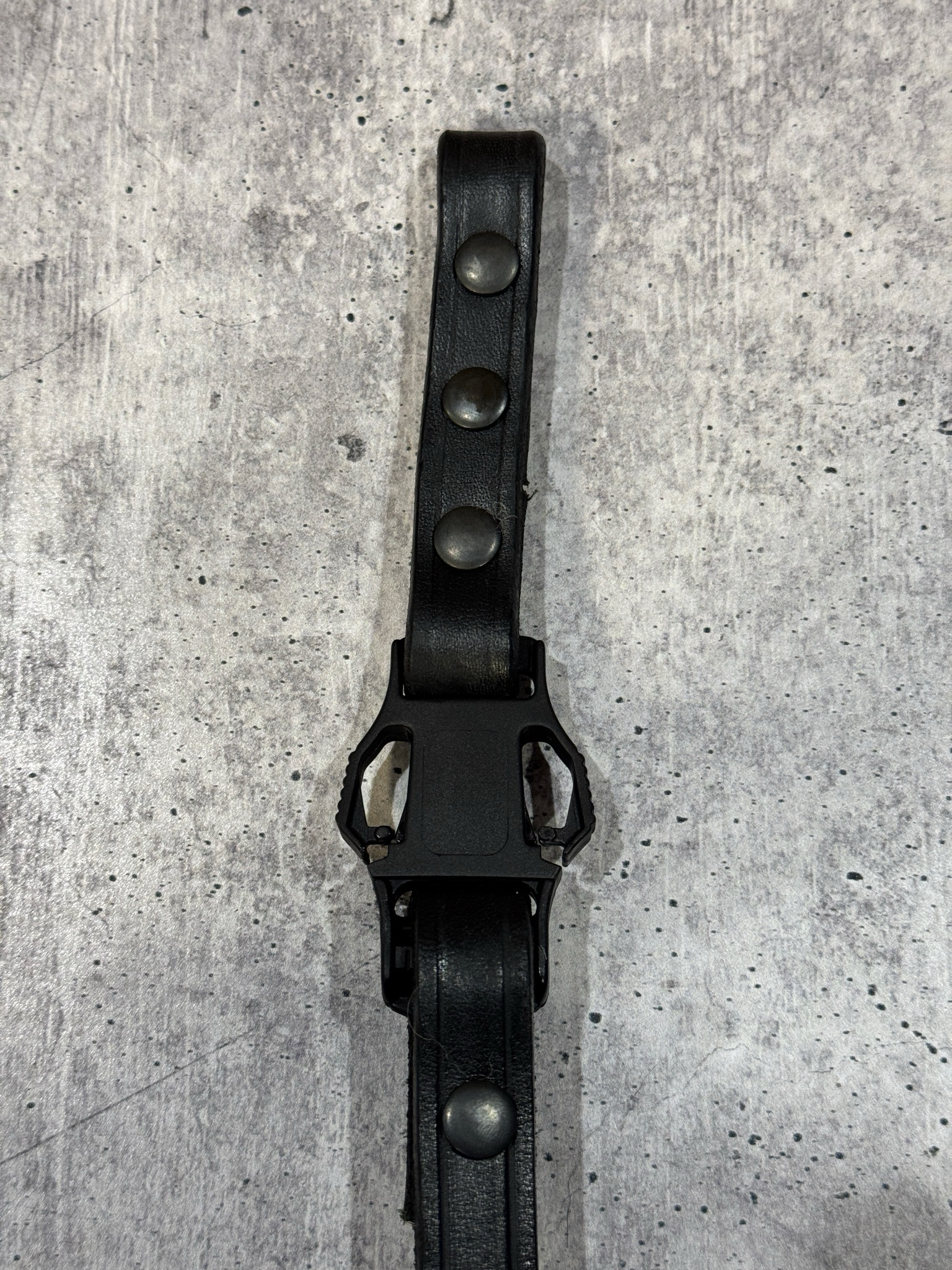 WCLPHEBLK-Phenix TL-2 Leather Chinstrap With Chicago Screws And Quick Release Buckle