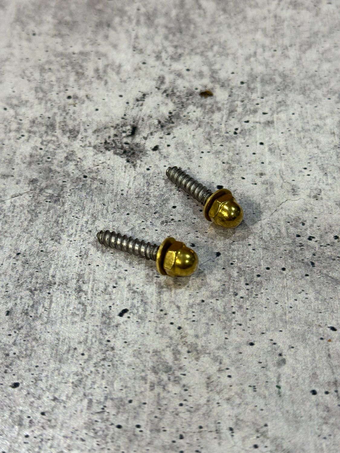 WCBFSTDBRASS - Ben Franklin 2, 3 shield studs brass