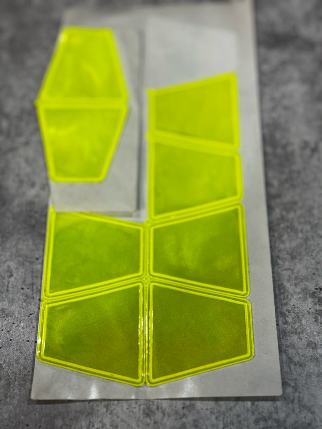 WCGST - Smooth Green Reflexlite Tetrahedrons