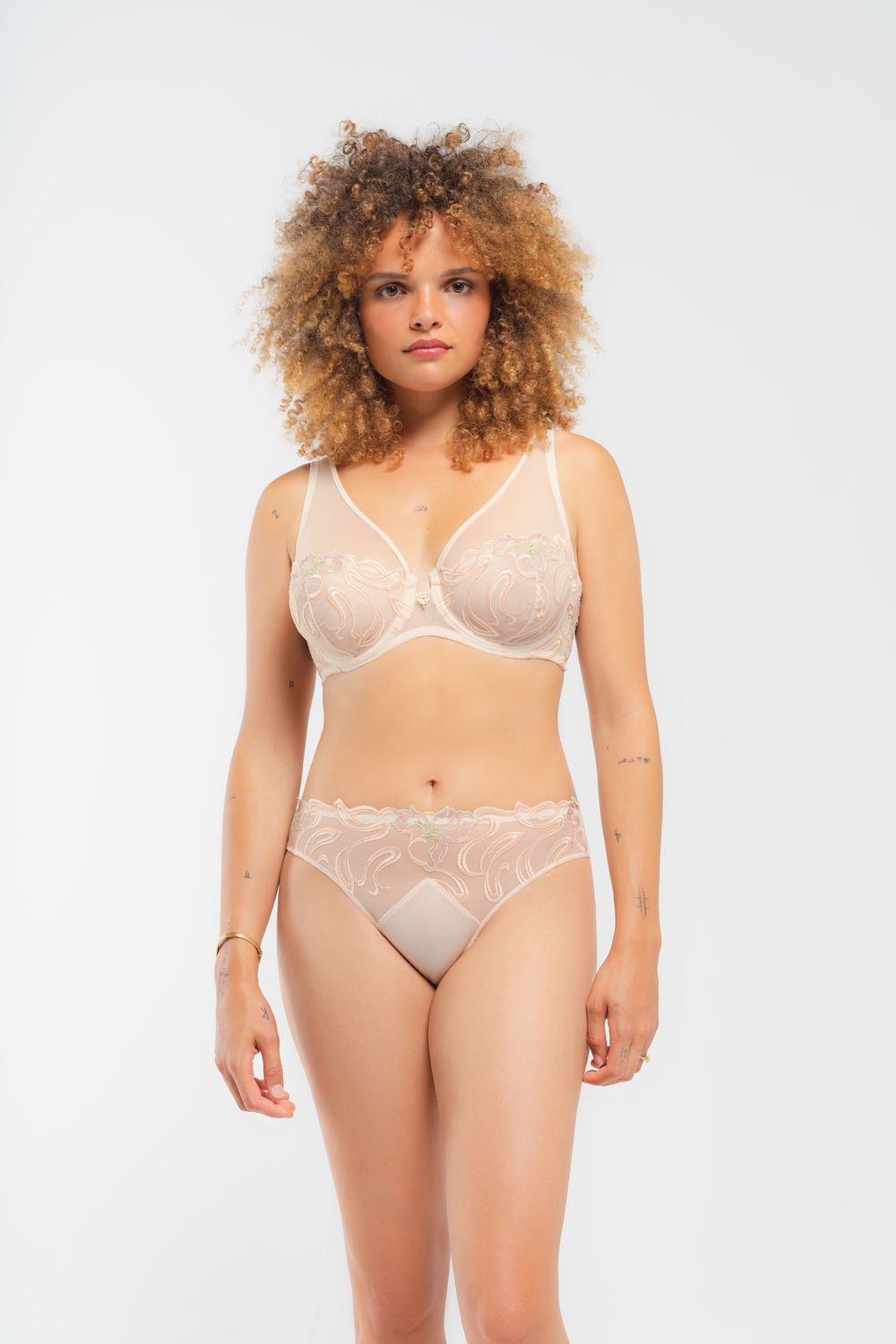 Louisa Bracq - Horta Slip