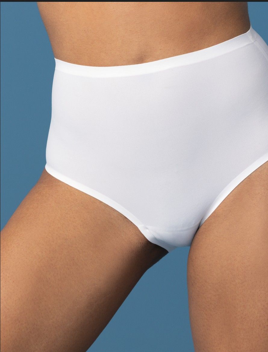 Smoothease Ivory Invisible Stretch Slips One size XS - XL