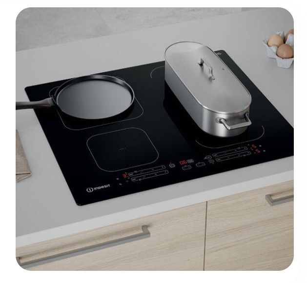 Piano Cottura INDESIT a Induzione da 70 cm colore Nero  IB 21B77 NE