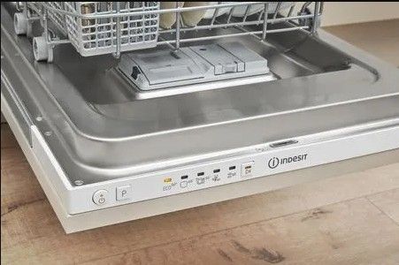 Lavastoviglie INDESIT ad incasso 45 cm classe F  10 coperti  DI9E 2B10