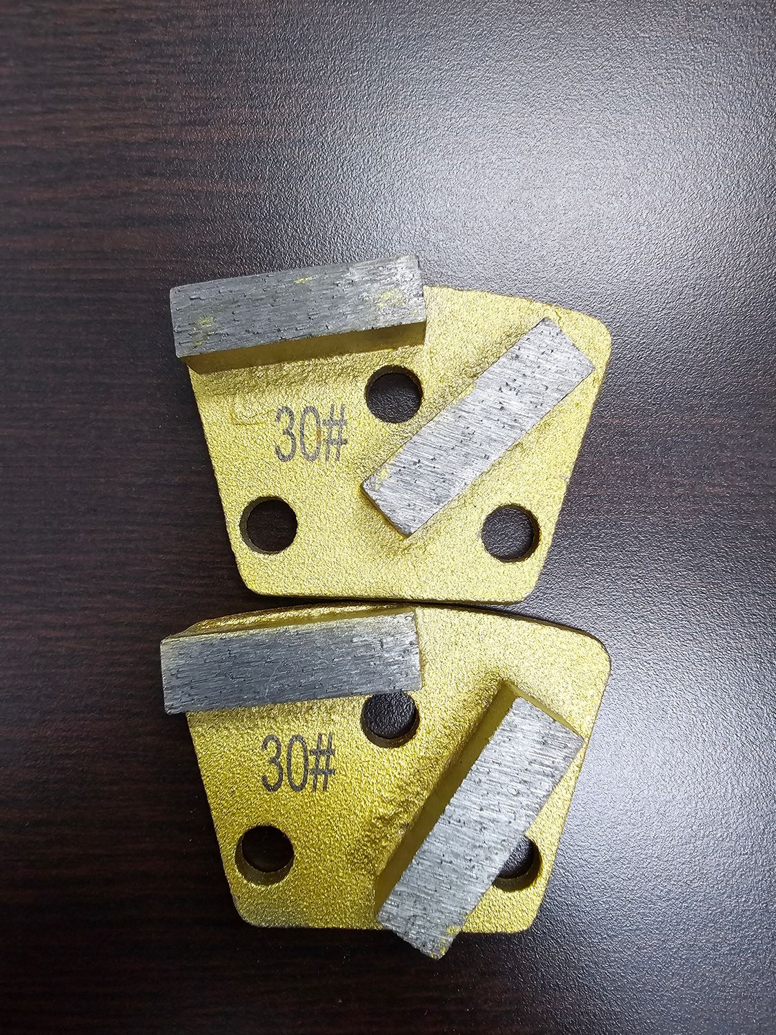 Soft Bond 2 Segment Abrasive Pads 30 Grit Wet/Dry for Hard Concrete