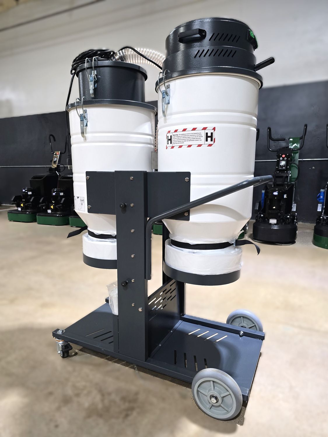 ELITE 2 Heavy Duty Dust Vacuum 330 CFM 120V 20AMP