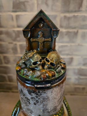 Tomb Stone &amp; Two Skulls Topper