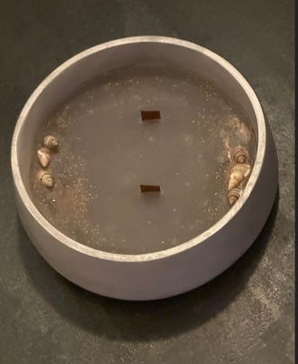 Kerzenschale grau mit Muschel