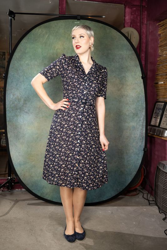 Bree, geknöpftes Blusenkleid mit Reverskragen Bree, geknöpftes Blusenkleid mit Reverskragen