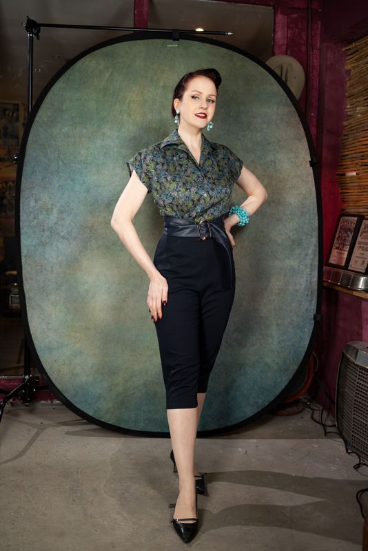 Janice, blaue 50er-Jahre Caprihose