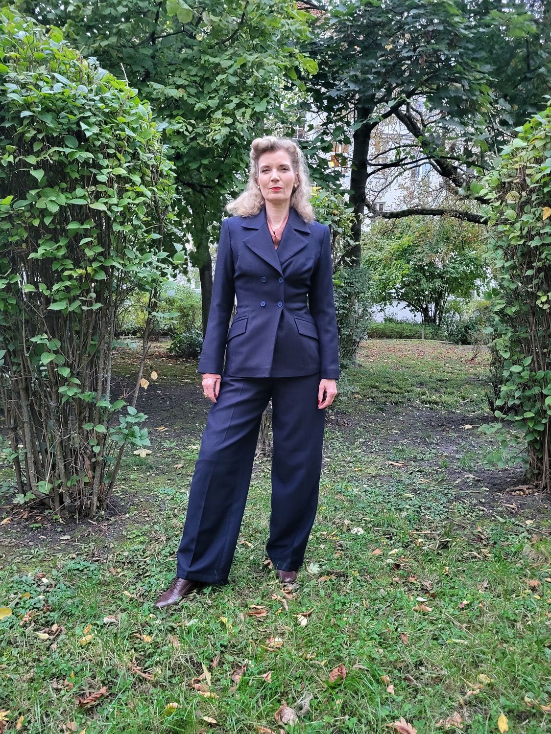 Zoey, zweireihige Kostümjacke im Stil der 40er mit Reverskragen