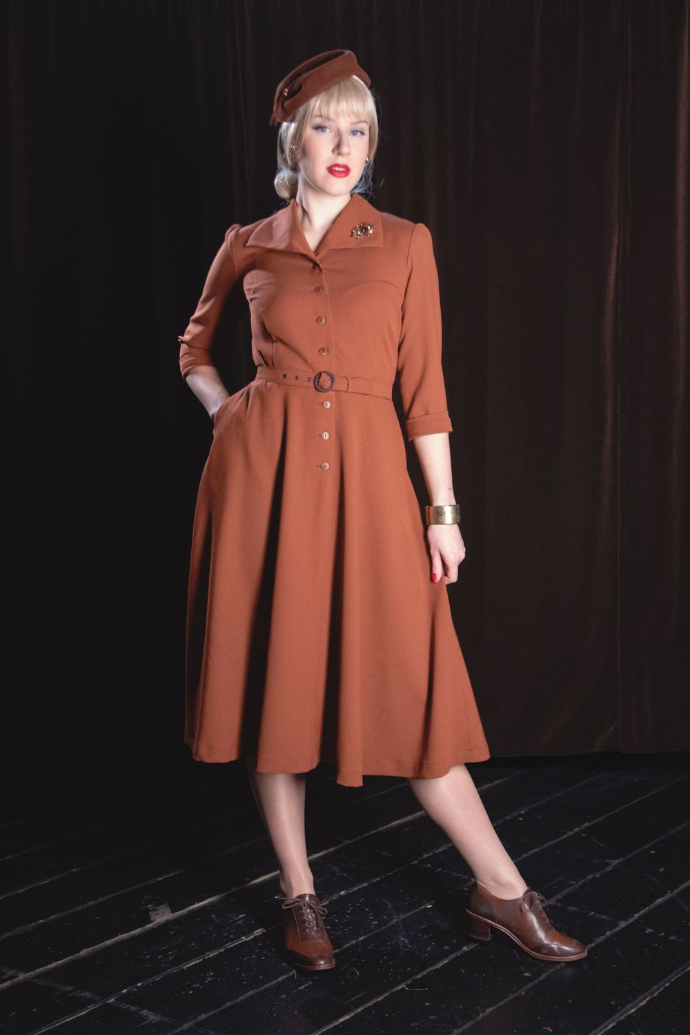 Jacky, Kleid mit weitem Rock im Stil der 40er