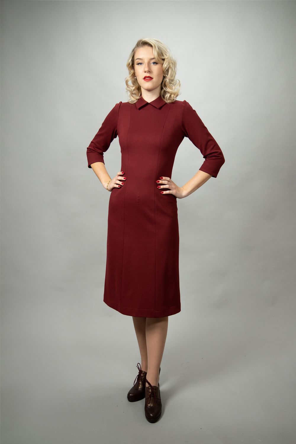 Elvira tailliertes 50er Jahre Jerseykleid mit Kragen Elvira tailliertes 50er Jahre Jerseykleid mit Kragen