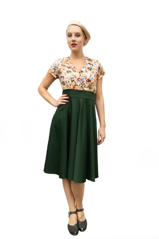 Tageskleid Jessie – 40er Jahre Vintage Kleid mit V-Ausschnitt, glockigem Rock und fließendem Viskose-Oberteil