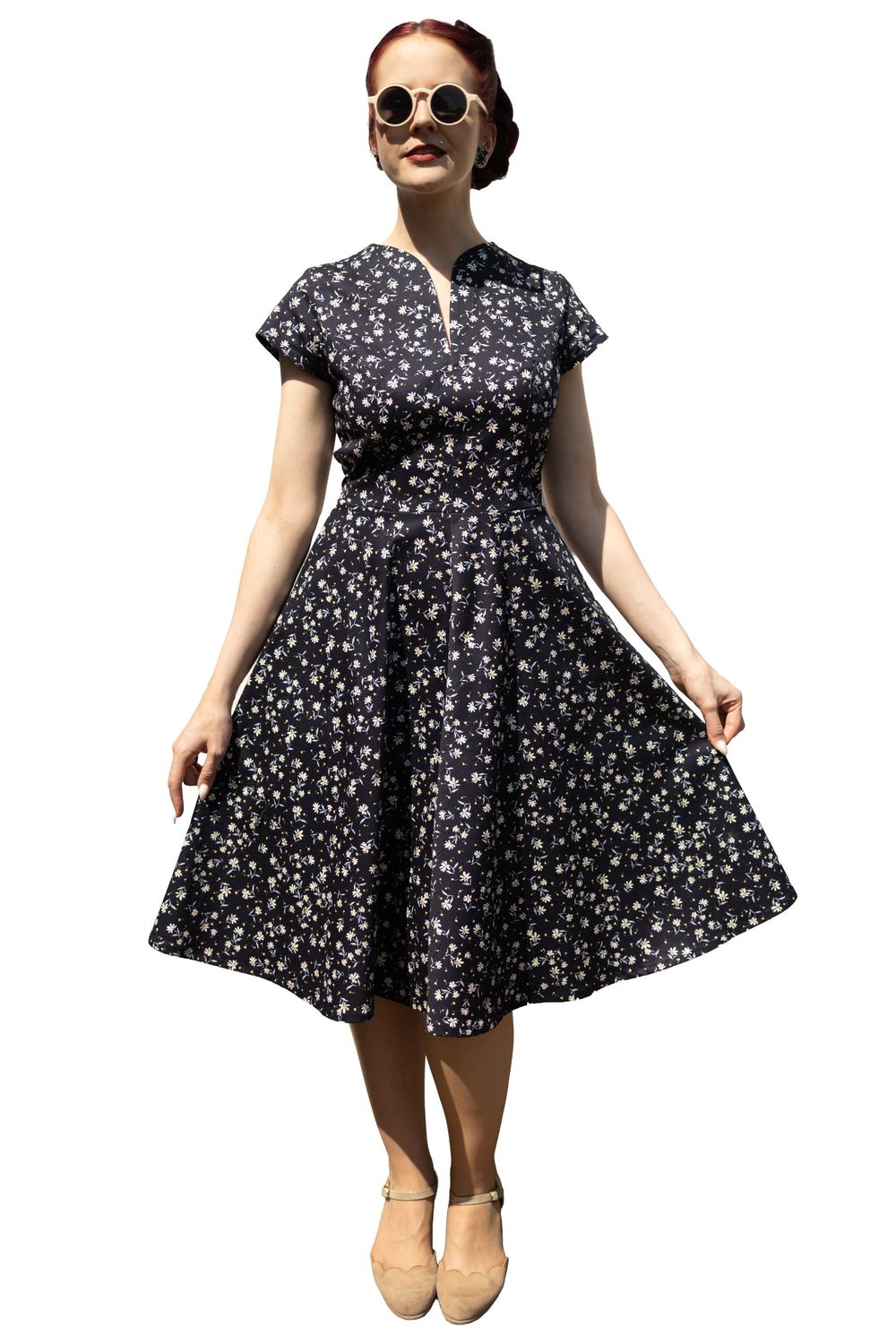 Tellerrockkleid Lisbeth – blaues 40er Jahre Kleid mit Streublumenmuster und schwingendem Rock