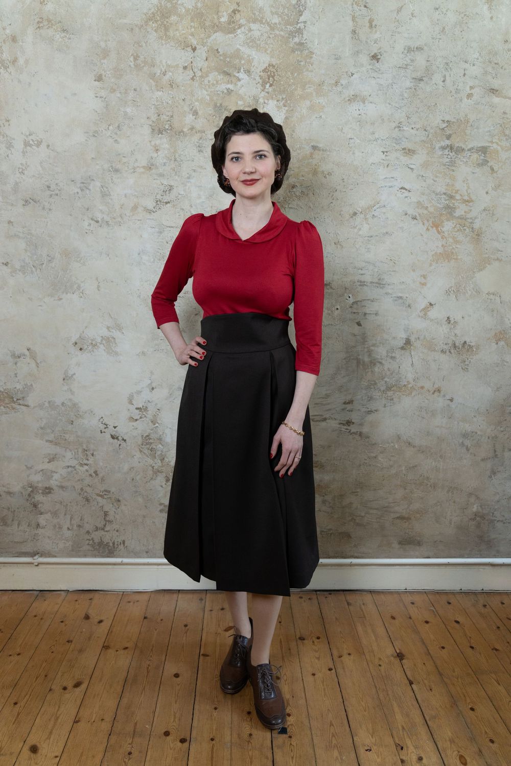 Rock Colette – 40er Jahre Wollrock mit Kellerfalten Vintage-Rock „Colette" kombiniert mit Shirt „Darya", Vorderansicht