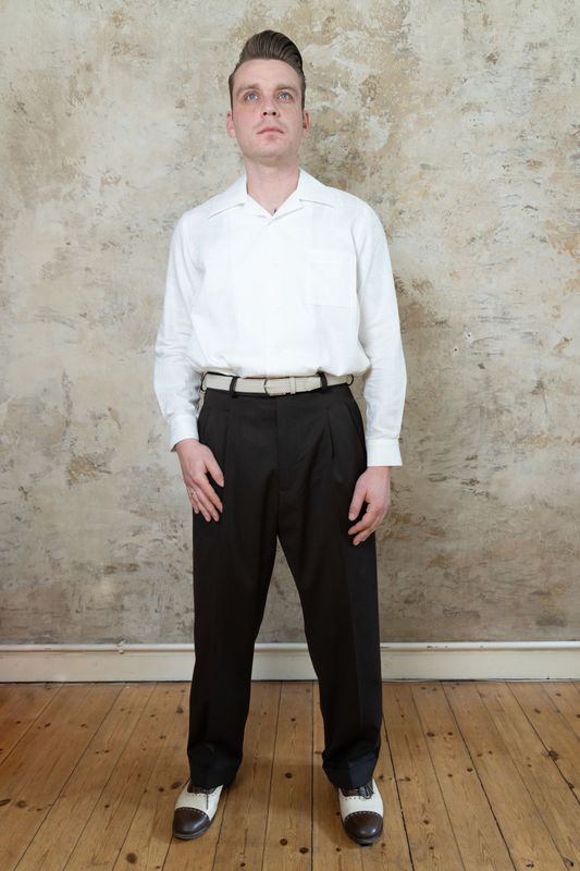 Herrenhose James – 50er Jahre Vintage Hose mit Aufschlag Vintage-Herrenhose „James" kombiniert mit Hemd „Harry", Vorderansicht