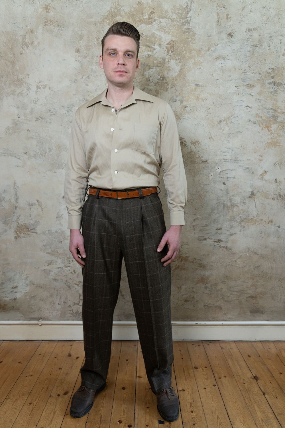 Vintage-Herrenhose „John" kombiniert mit Hemd „Harry", Vorderansicht
