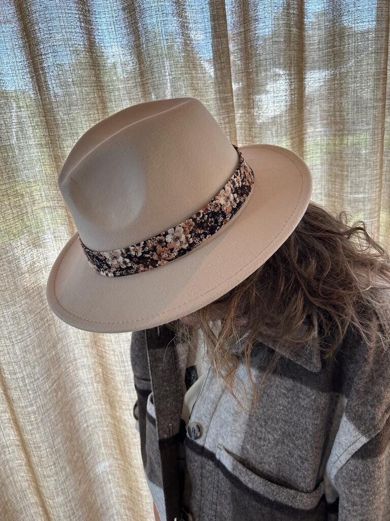 Hat beige naturelle