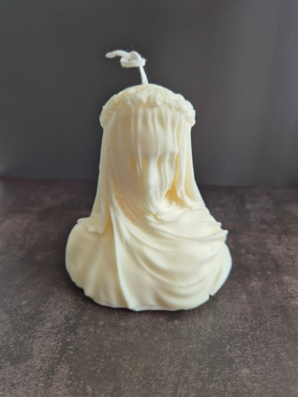 Veiled Lady - Hand Crafted Soy Wax Candle
