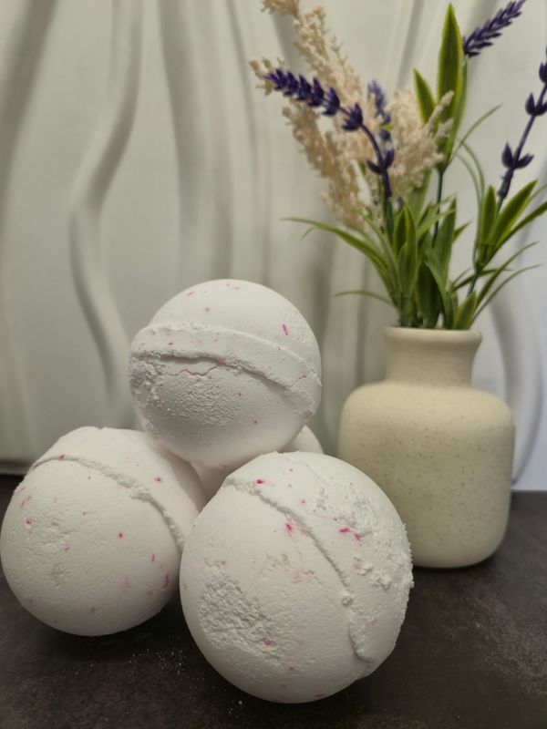 COCONUT. DREAM BATH BOMB 180g