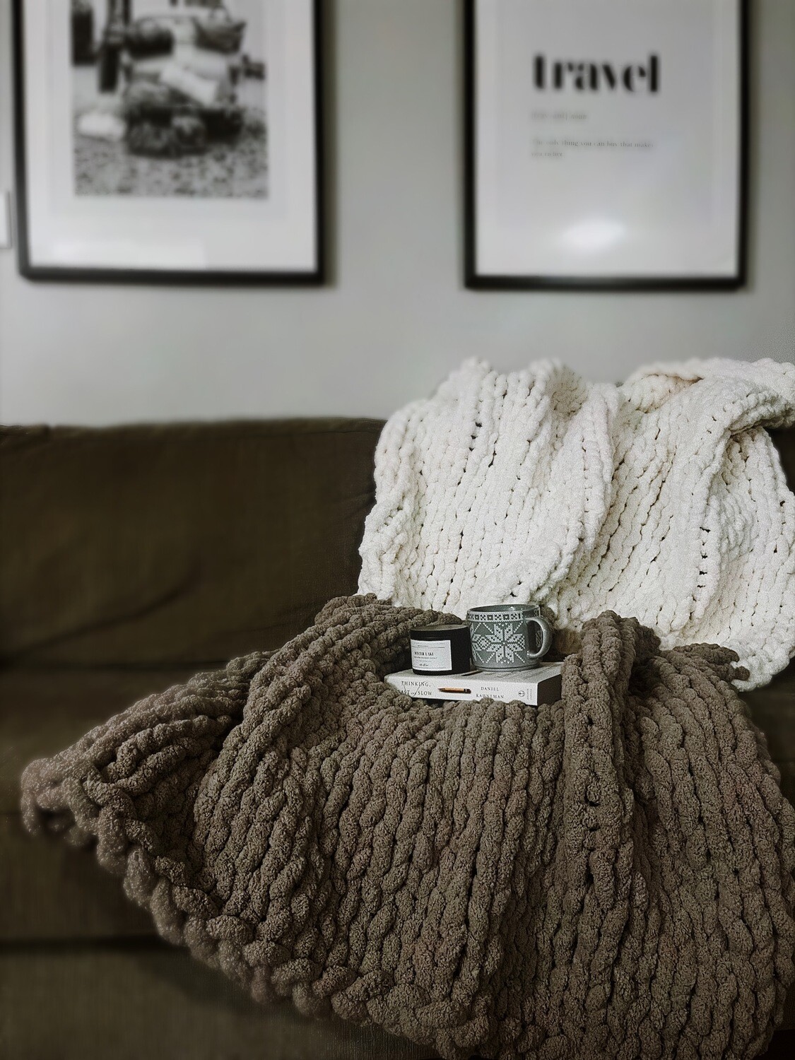 TWO-TONE CHUNKY KNIT