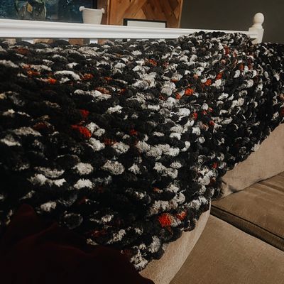 XLARGE -  ONE TONE CHUNKY KNIT