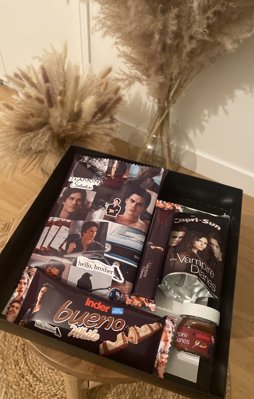 Box Damon de Vampire Diaries