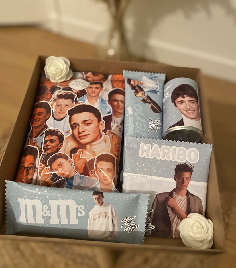 Box Noah Schnapp