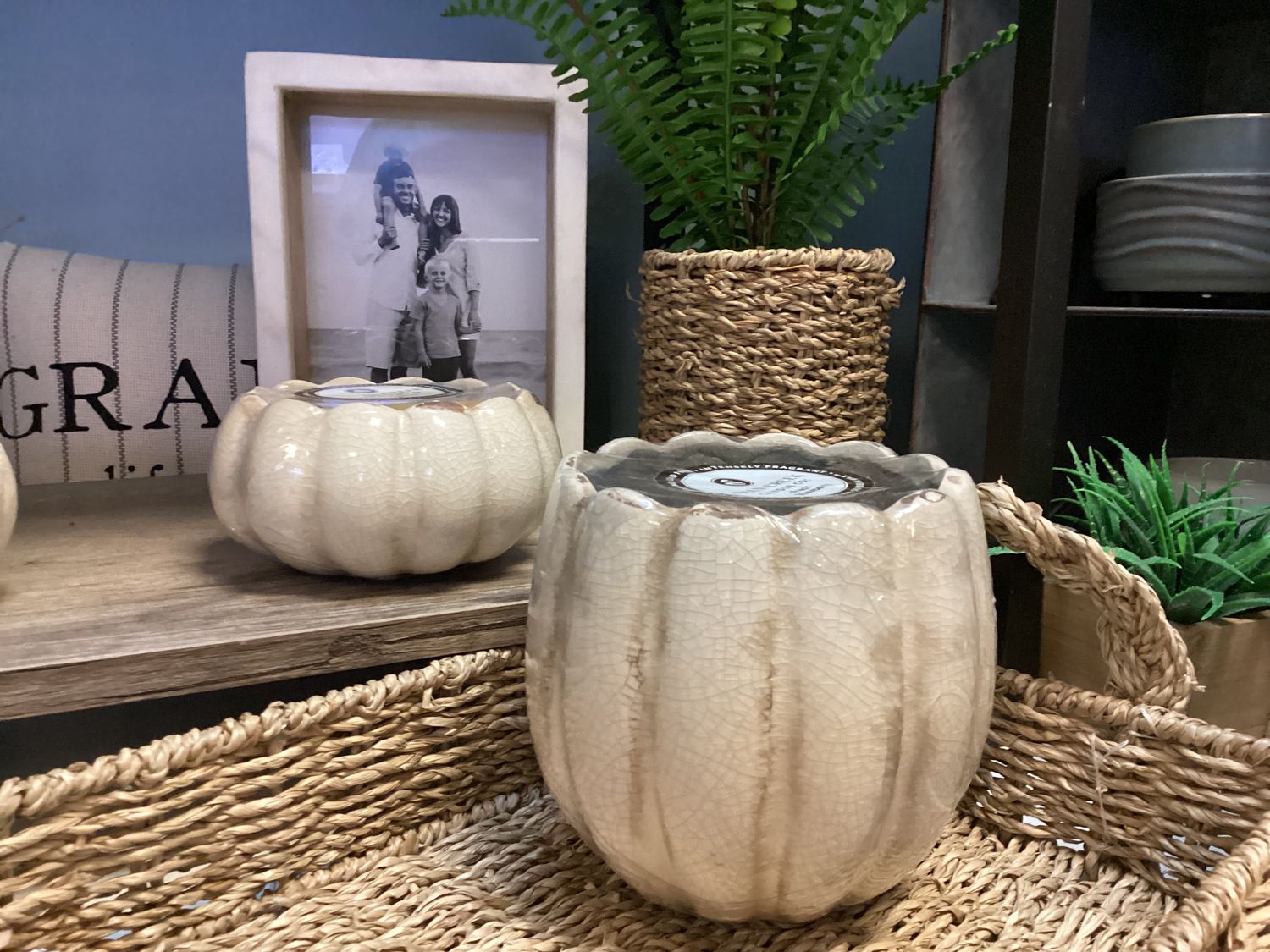 Large Petal Pot, Fresh Strawberry