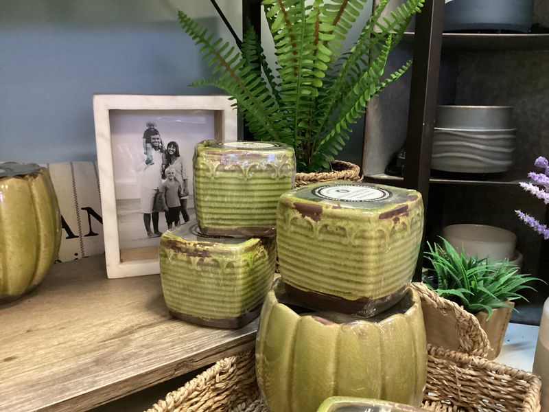 Vintage Square Pot, Crisp Cotton