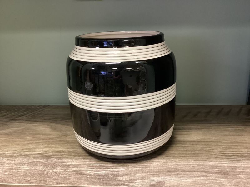 7in Black &amp; Cream Lined Ceramic Vase