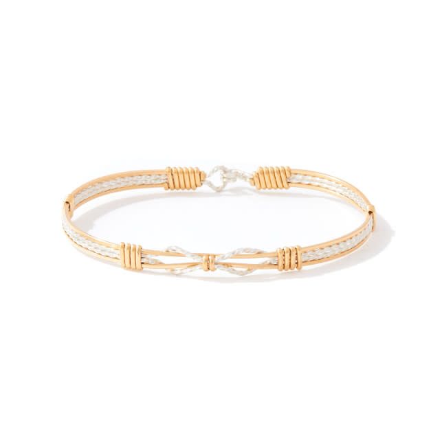 Sealed with a Kiss Bracelet Gold Straps