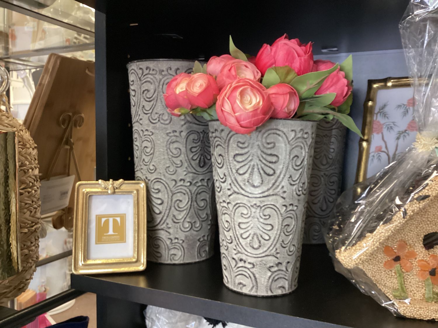 Floral Swirl Pot