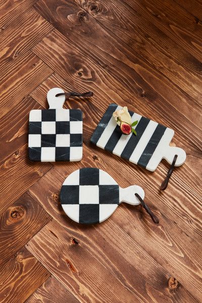 Round Black &amp; White Check Paddle Board