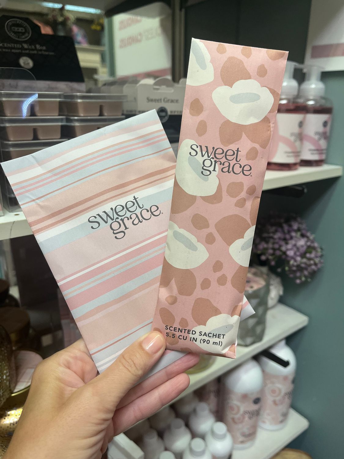 Sweet Grace Scented Slim Sachet, Mod Flower