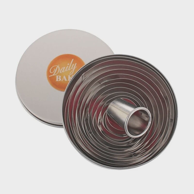 Round Plain Cutters Set 11 in 10cm Dia. Tin