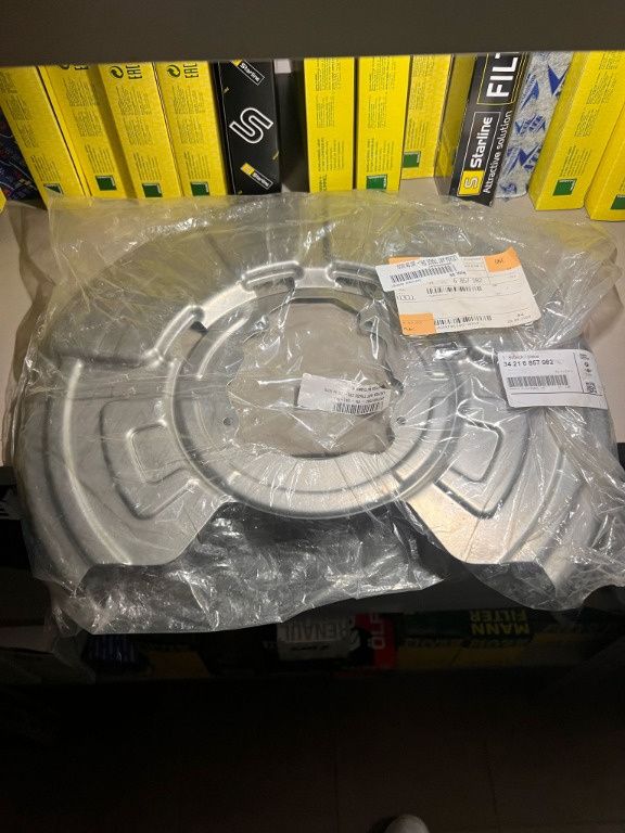 TABLA PROTECTIE ETRIER DREAPTA ORIGINAL BMW COD;34216857982