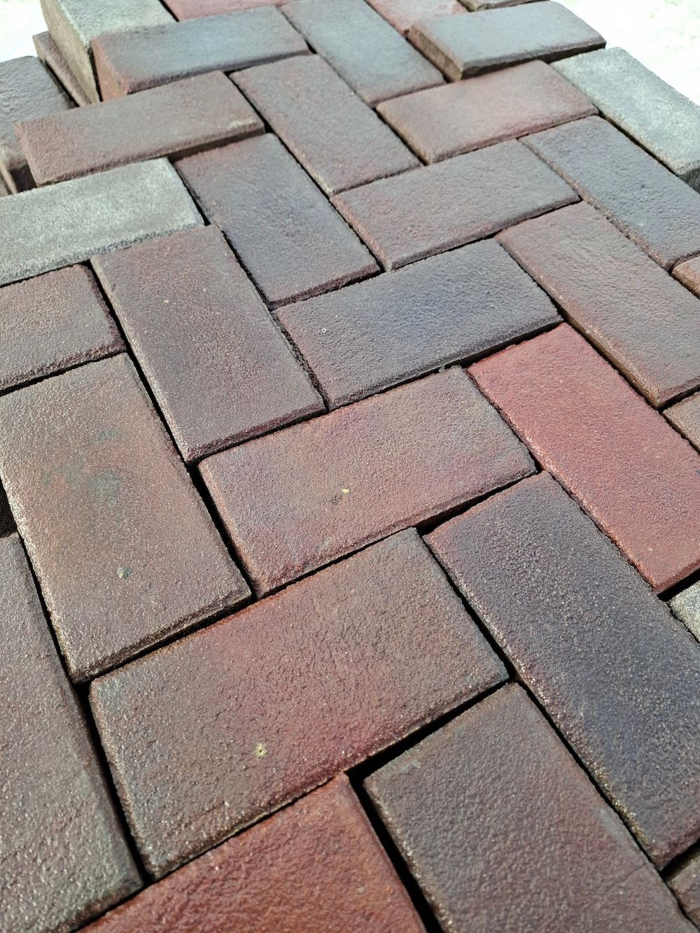 Aktie: Vooroorlogse kei formaat donker genuanceerd op pallets. BTW-ACTIE!