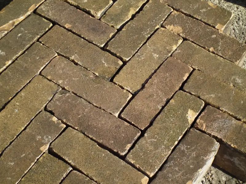 Oude dikformaat type Utrecht op Pallets