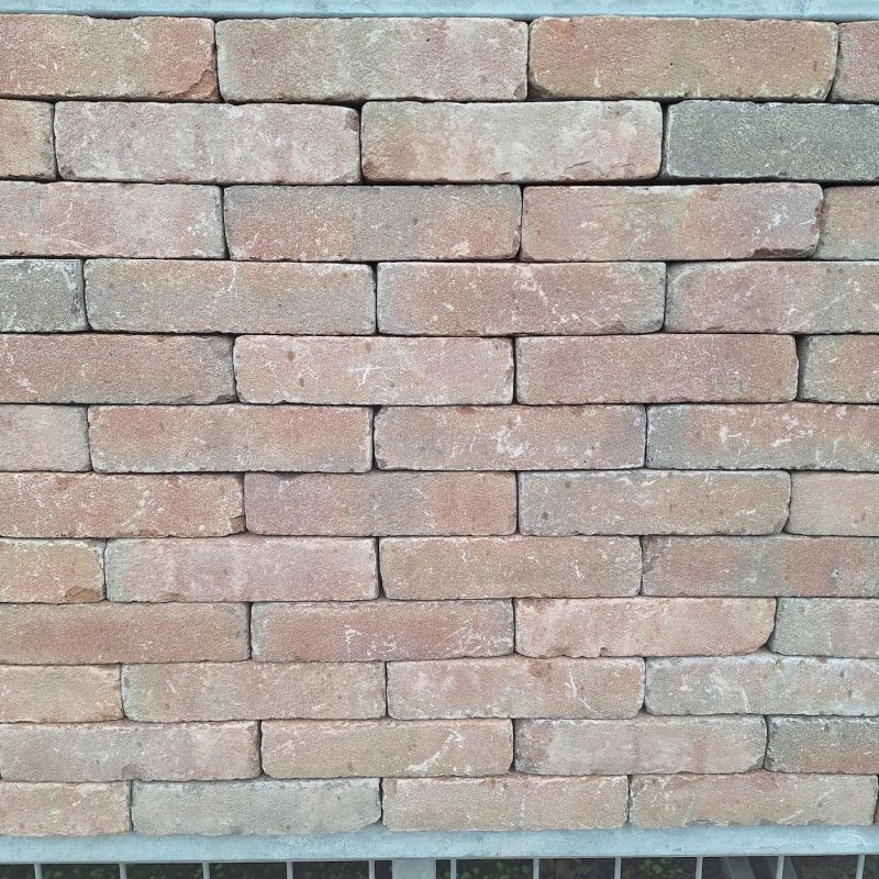 Old look waalformaat Kiel op pallets