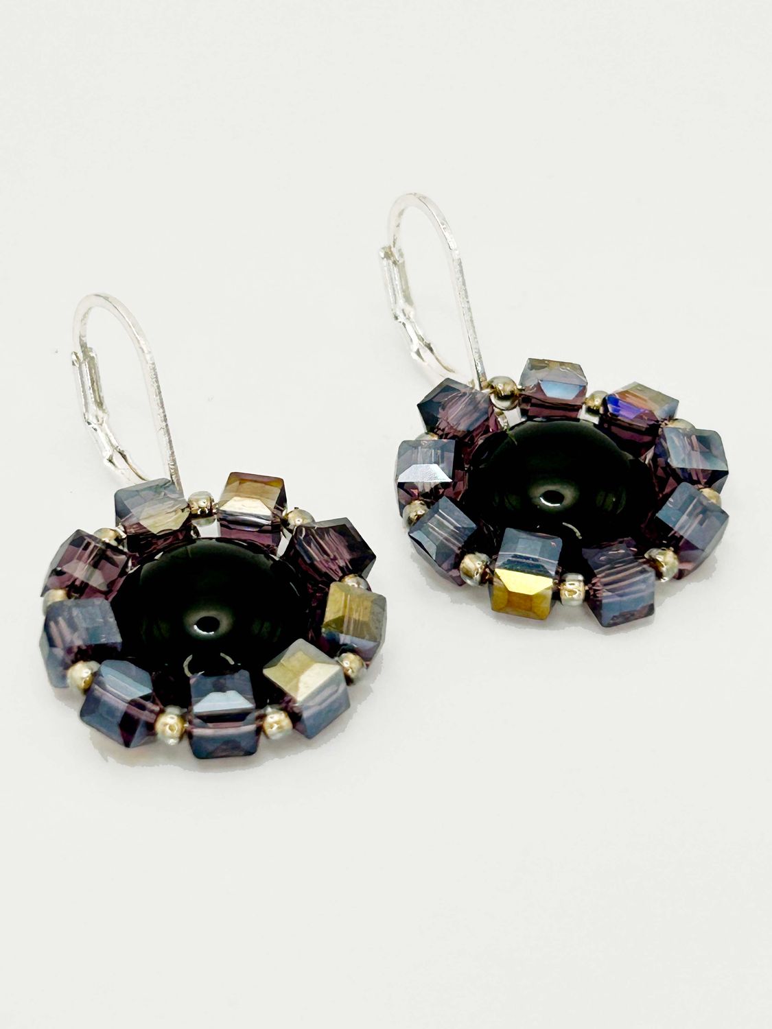 Lulua, silver colored stainless steel ear hook with black Agate.