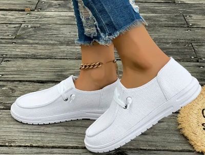 Wmns  White Slipon Sz 9