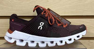 On Cloud Womens Sz 6. Purple