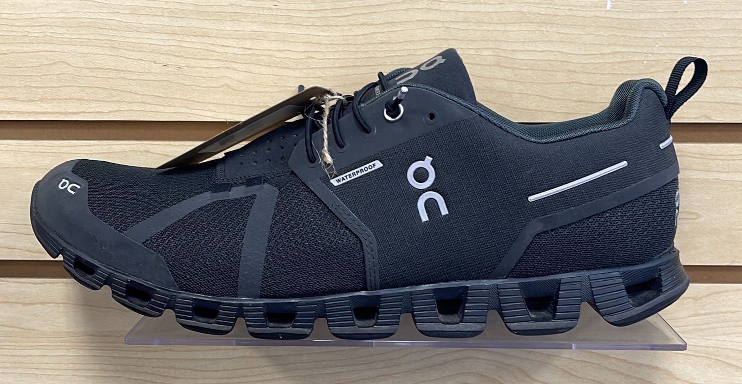 ON Cloud Men&#39;s Waterproof Sz 12.5 BLK