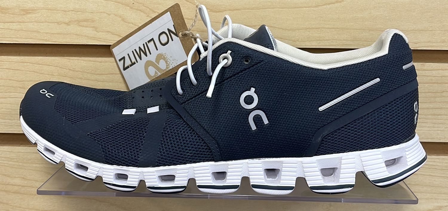 ON Cloud Men&#39;s Sz 10 NVY/WH
