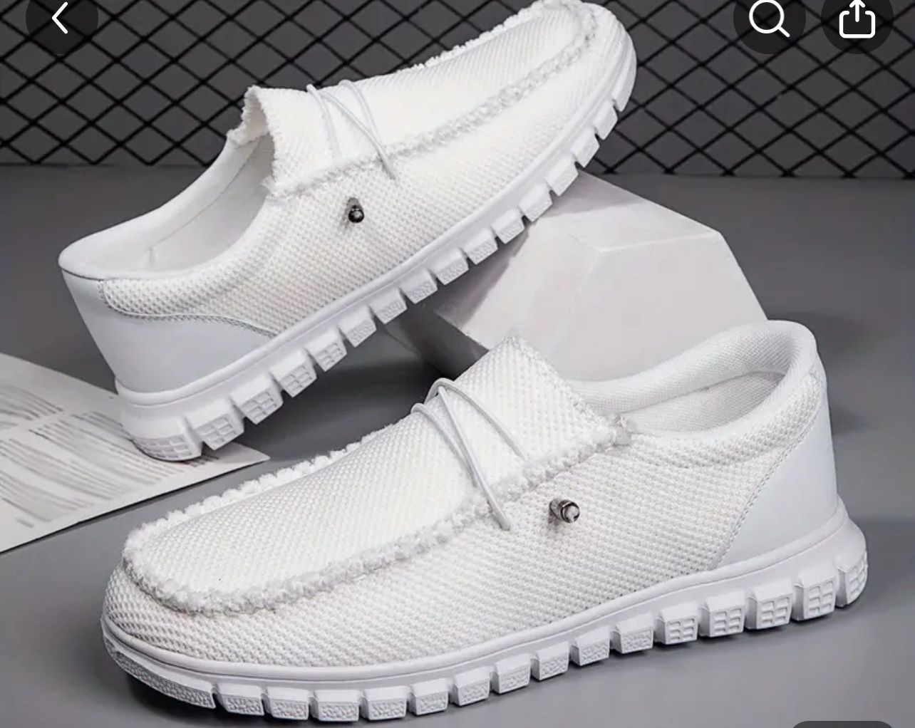 Mns White Slip On Size 10