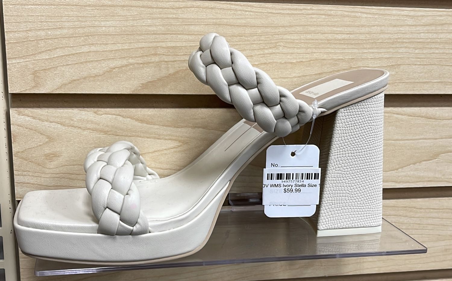 DV WMS Ivory Stella Size 11