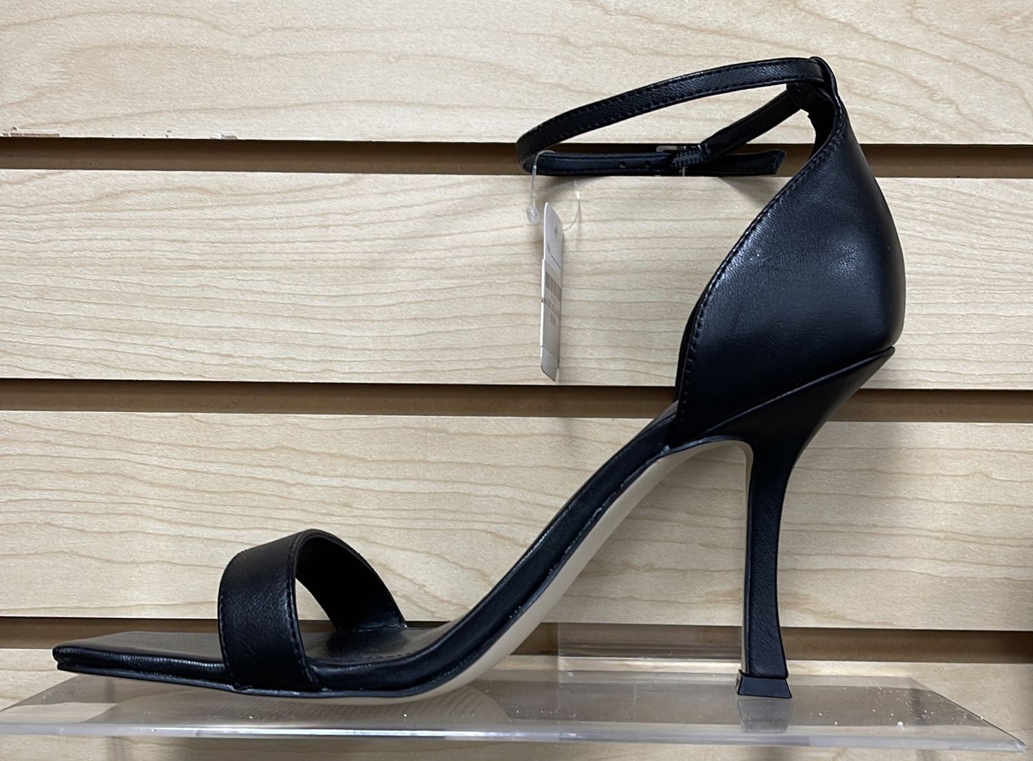 Guess WMS YAEL Heel Size 8.5