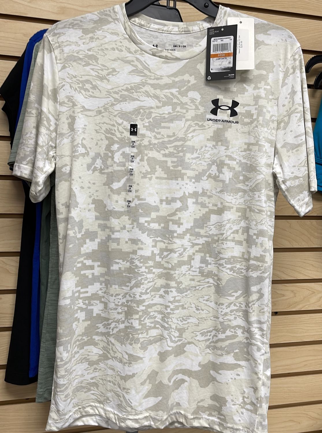 Mens UA White Camo TShirt SZ SM